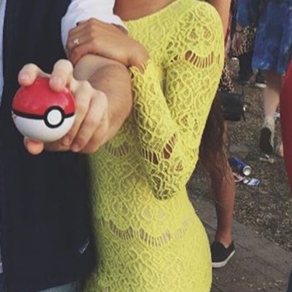 Yellow lace bodycon dress